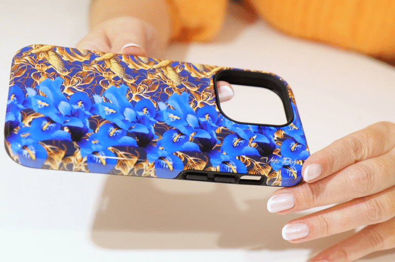 Blue irises 3d stereogram phone case