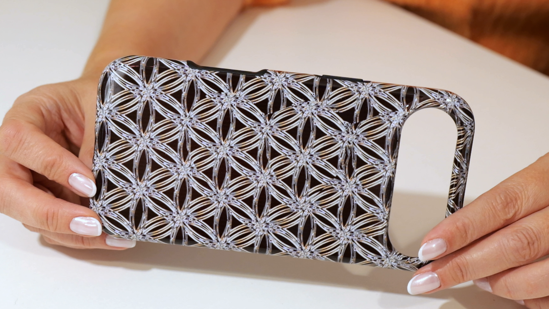 Flower of life 3d stereogram phone case 1