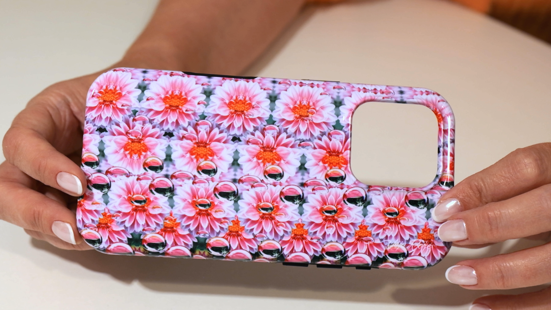 Pink dahlias 3d stereogram phone case