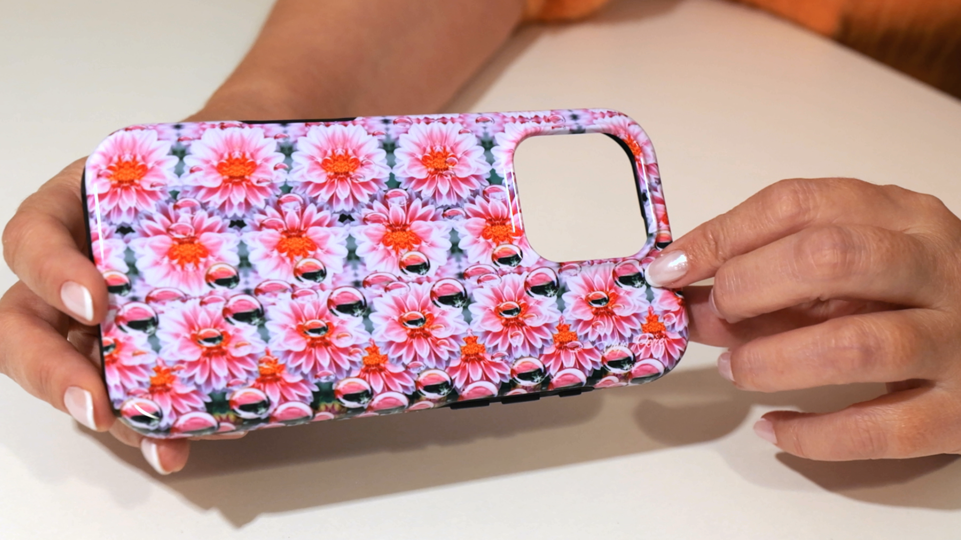 Pink dahlias 3d stereogram phone case
