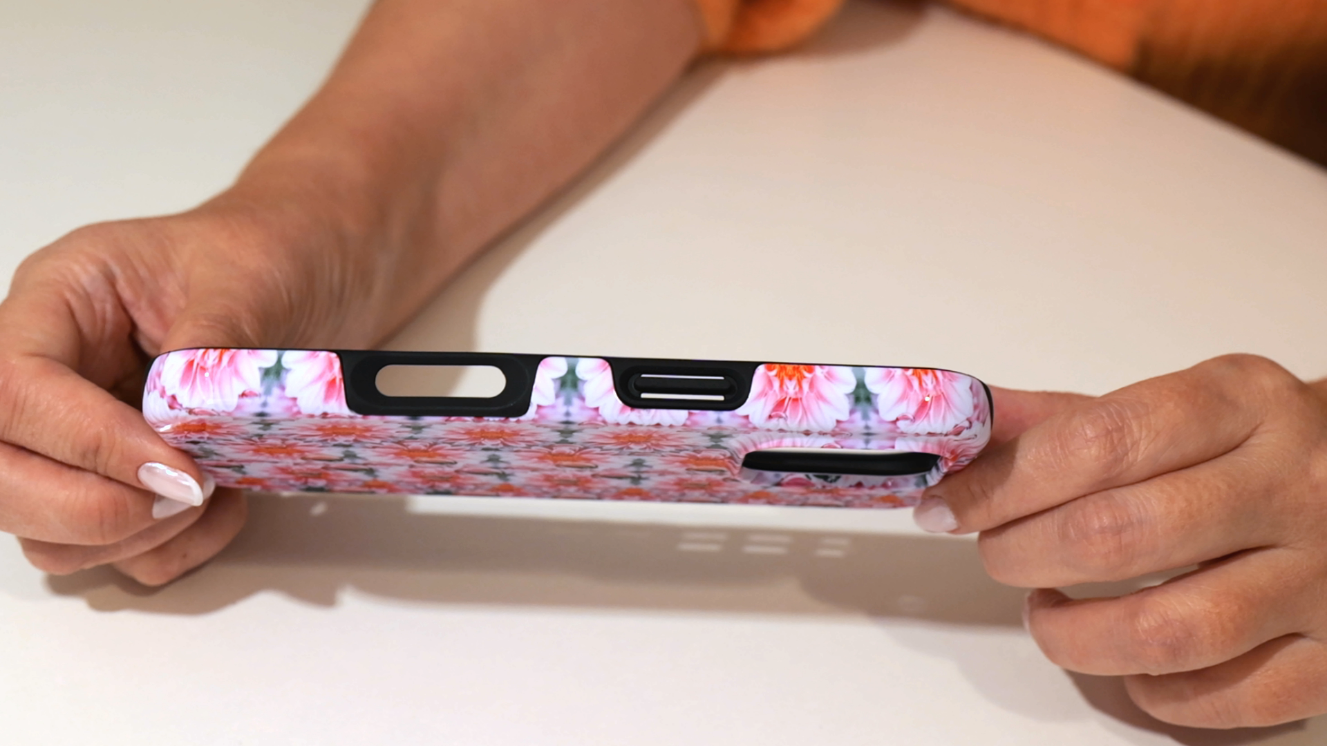 Pink dahlias 3d stereogram phone case