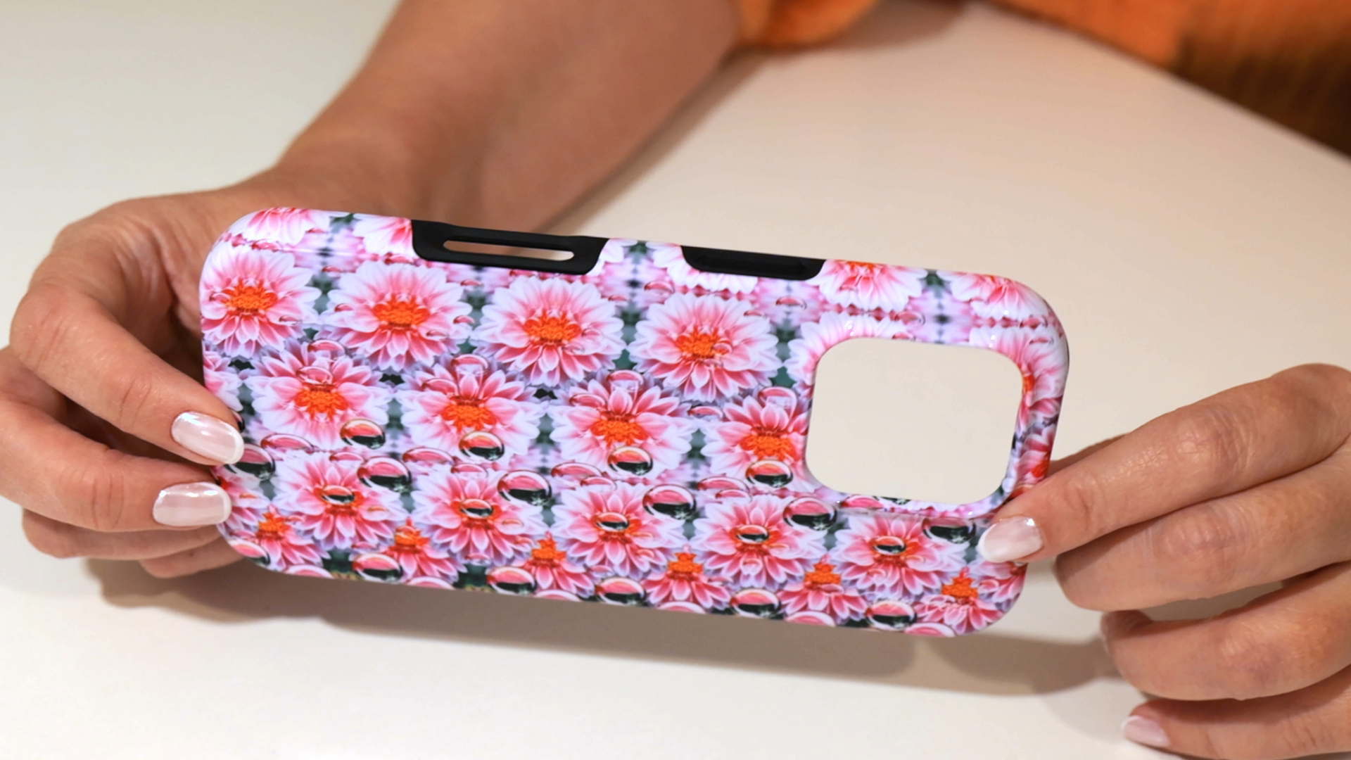 Pink dahlias 3d stereogram phone case